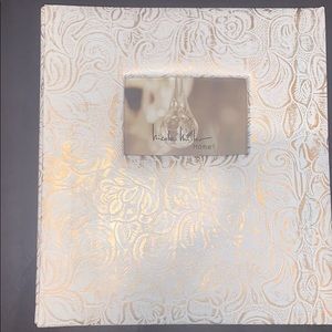 Nicole Miller Home Photo Album holds 500 pictures